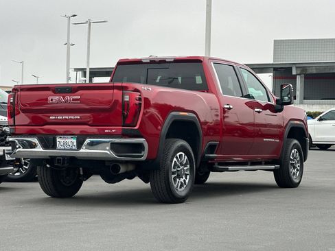 Used 2025 GMC Sierra 2500 SLT w/ SLT Premium Package AWD/4WD image 4