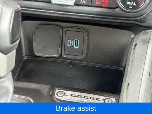 Used 2023 Ford Bronco Everglades image 27