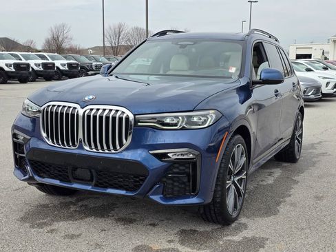 Used 2021 BMW X7 xDrive40i w/ M Sport Package image 3