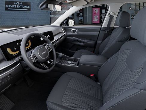 New 2025 Kia Sorento LX image 17
