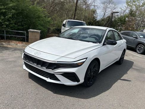 New 2026 Hyundai Elantra Sport FWD image 3