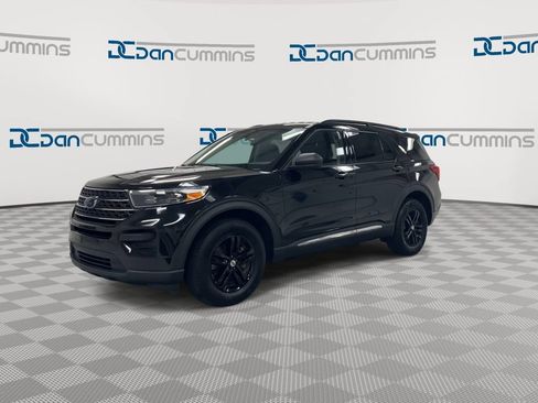 Used 2022 Ford Explorer XLT AWD/4WD image 4