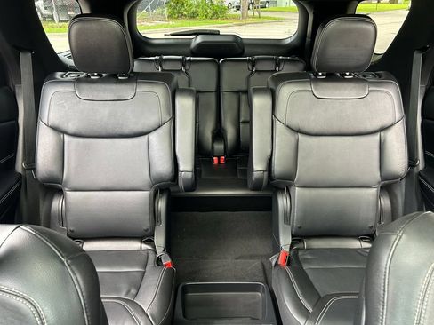 Used 2020 Ford Explorer ST w/ ST Street Pack AWD/4WD image 13