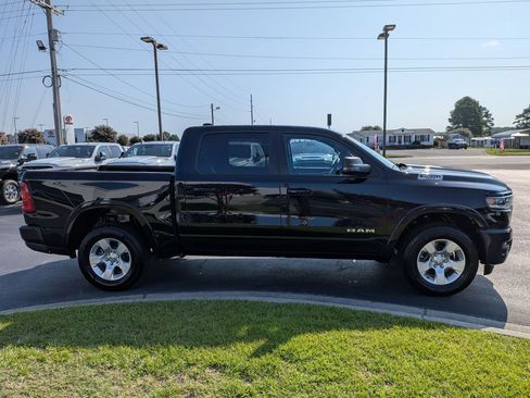 Used 2025 RAM 1500 Big Horn AWD/4WD image 4
