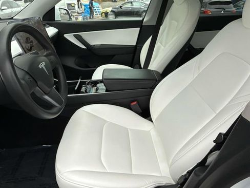 Used 2020 Tesla Model Y Long Range image 15