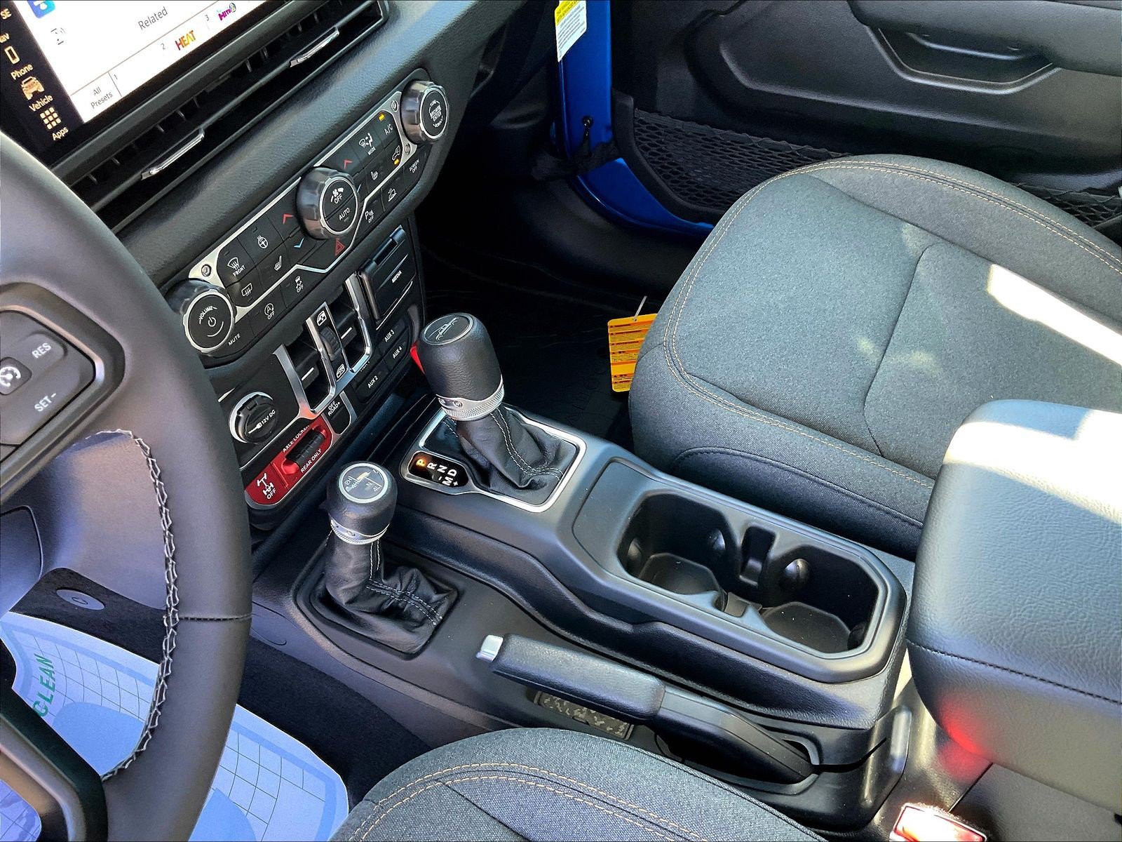 New 2027 Jeep Gladiator Sport AWD/4WD image 8
