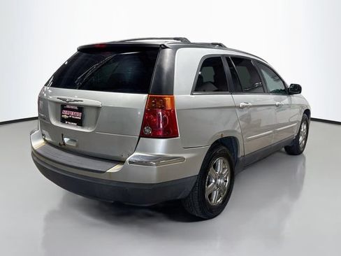 Used 2005 Chrysler Pacifica Touring FWD image 6