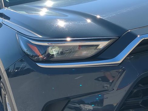 Used 2024 Toyota Grand Highlander Limited image 18