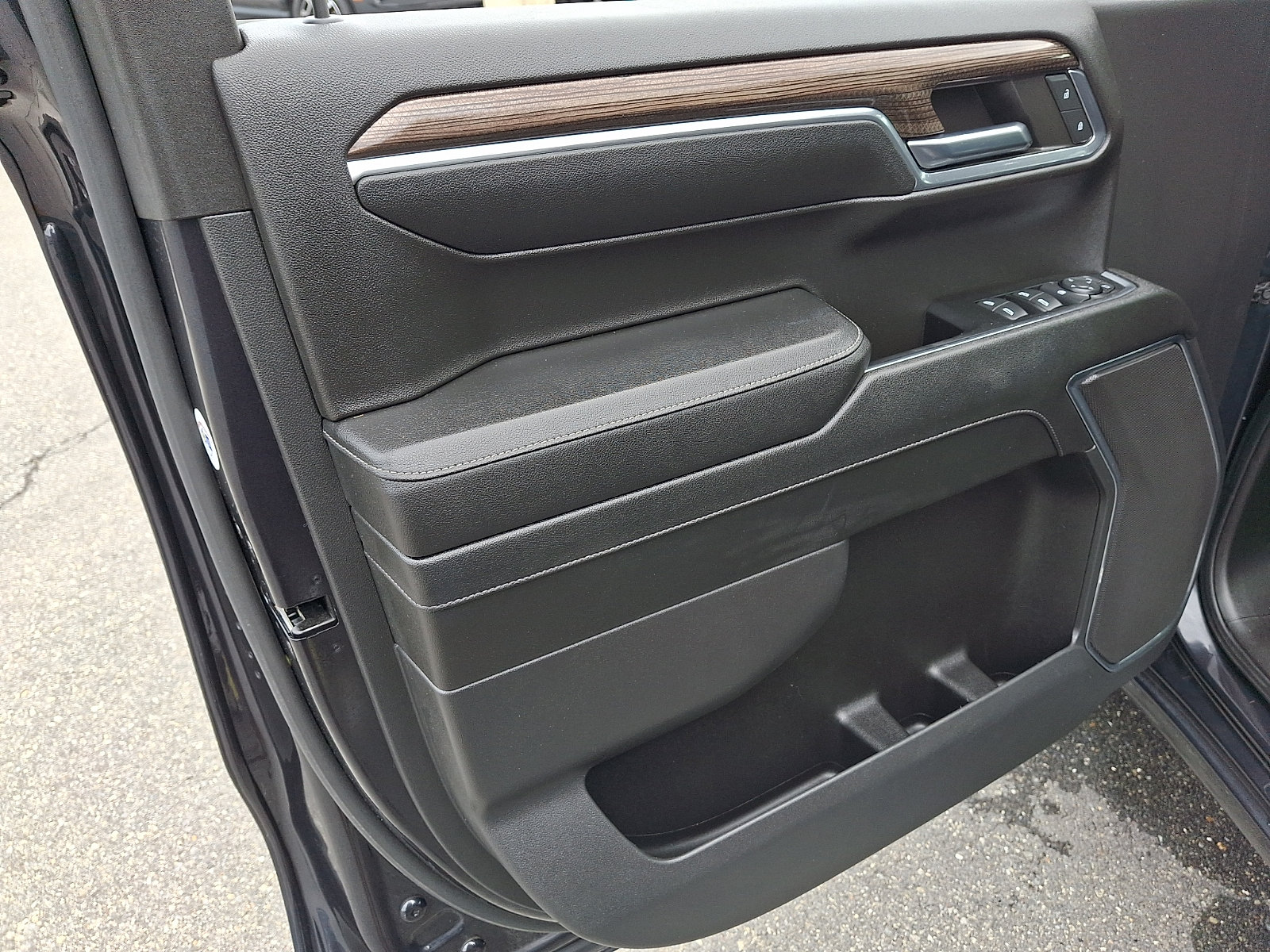 Certified 2023 Chevrolet Silverado 1500 LT AWD/4WD image 12