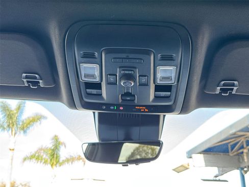 Used 2023 Chevrolet Tahoe High Country AWD/4WD image 24