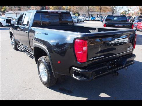 Used 2021 Chevrolet Silverado 3500 High Country image 35