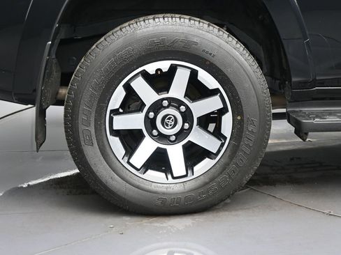 Used 2023 Toyota 4Runner TRD Off-Road Premium image 9