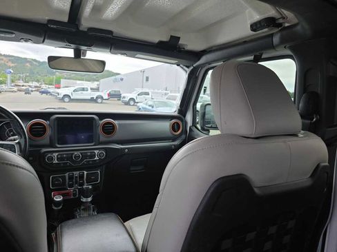 Used 2020 Jeep Gladiator Mojave AWD/4WD image 14