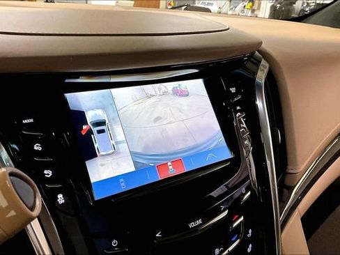 Used 2019 Cadillac Escalade Platinum image 24