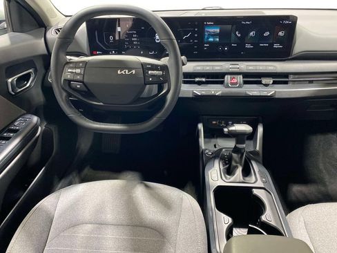 Used 2025 Kia K4 EX FWD image 11