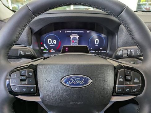 Certified 2026 Ford Explorer Platinum w/ LUX Leather Package image 27