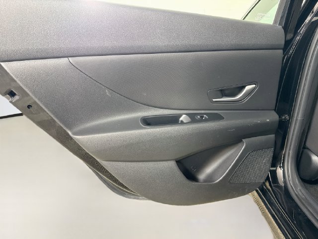 Used 2023 Hyundai Elantra SEL w/ Cargo Package FWD image 25