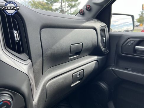 Used 2020 Chevrolet Silverado 1500 Custom w/ Custom Value Package image 15