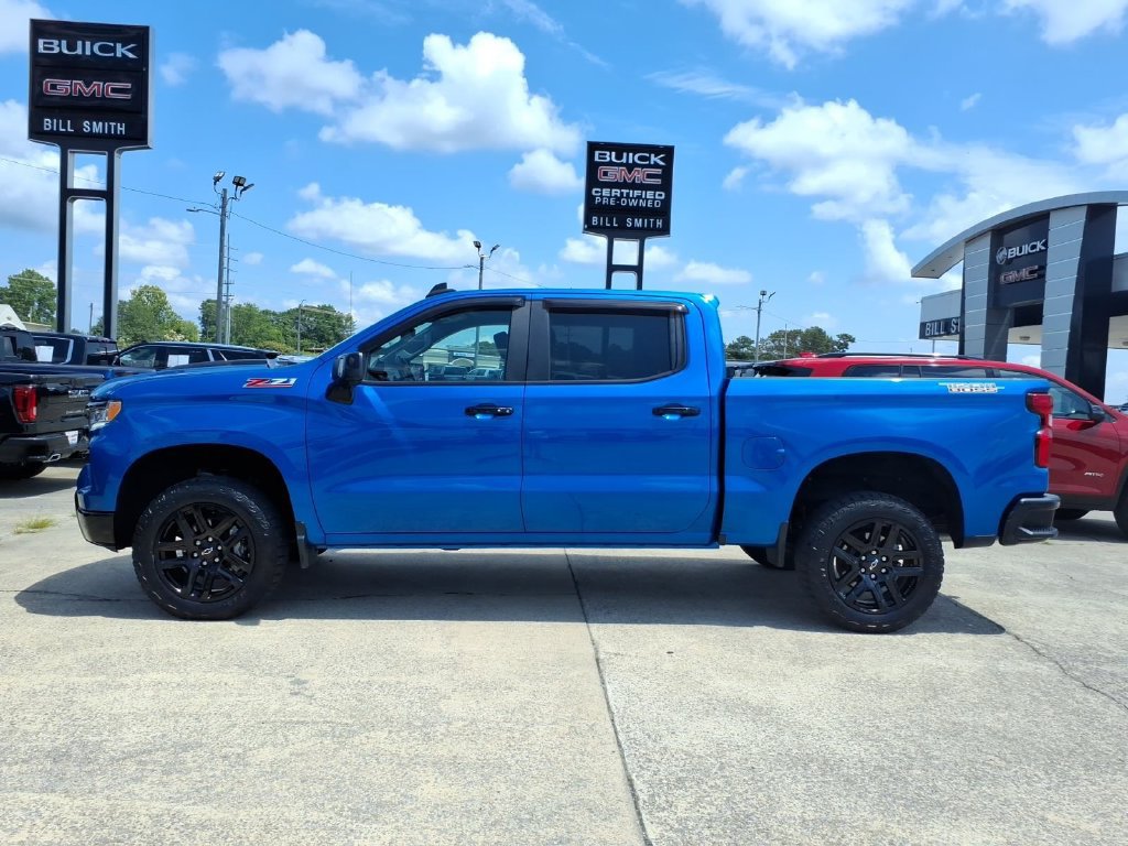 Used 2022 Chevrolet Silverado 1500 LT Trail Boss w/ LT Trail Boss Premium Package AWD/4WD image 4