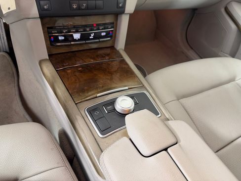 Used 2010 Mercedes-Benz E 350 Sedan image 15