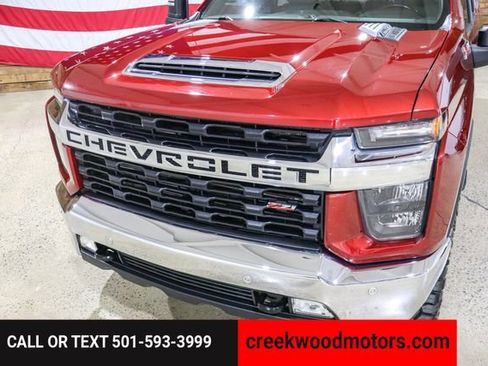 Used 2020 Chevrolet Silverado 2500 LT w/ Texas Edition image 9