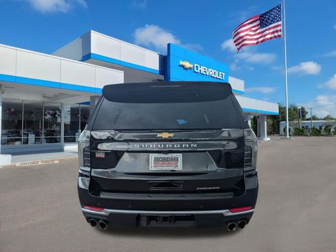 Used 2026 Chevrolet Suburban Premier w/ Sun And Tow Package AWD/4WD image 4
