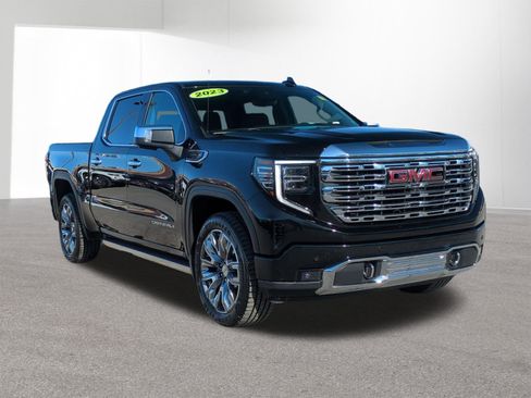 Used 2023 GMC Sierra 1500 Denali w/ Denali Reserve Package AWD/4WD image 3