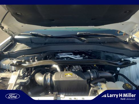 Used 2020 Ford Explorer Platinum w/ Premium Technology Package image 21