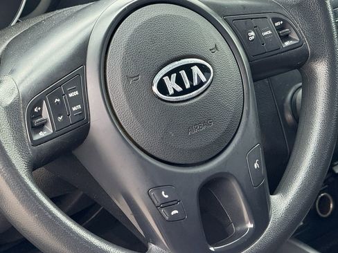 Used 2012 Kia Forte EX image 17
