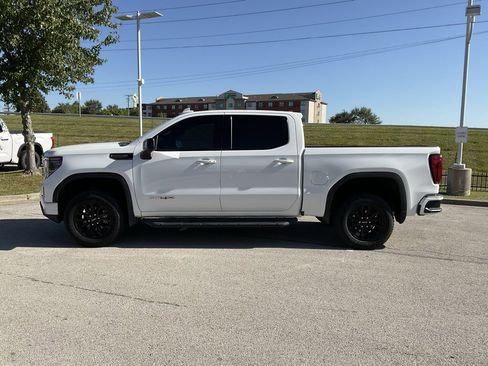 Used 2022 GMC Sierra 1500 AT4X image 4