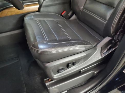 Used 2020 GMC Yukon Denali w/ Denali Ultimate Package AWD/4WD image 18