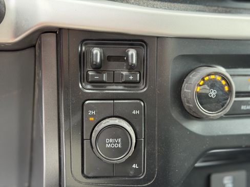 Used 2022 Ford F150 XLT w/ Trailer Tow Package image 18