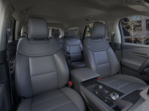 New 2026 Ford Explorer Active w/ Active Comfort Package image 10