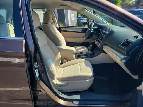 Used 2019 Subaru Outback 2.5i AWD/4WD image 24