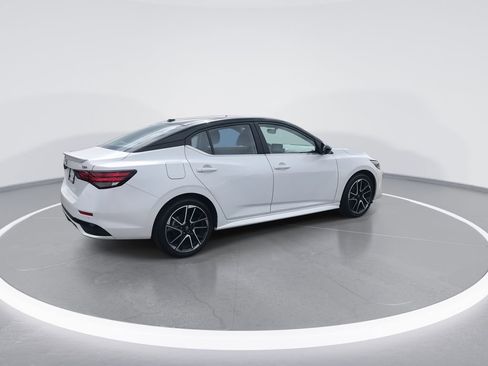 Used 2025 Nissan Sentra SR image 8