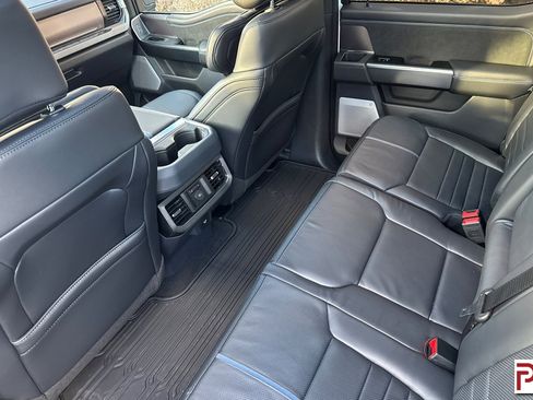 Used 2026 Ford F450 Platinum w/ FX4 Off-Road Package image 14