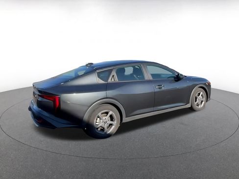 Used 2025 Kia K4 LXS image 12