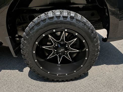 Used 2022 Chevrolet Silverado 1500 LT RWD image 18