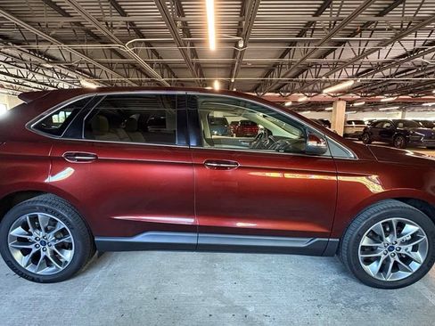Used 2016 Ford Edge Titanium w/ Equipment Group 302A AWD/4WD image 9
