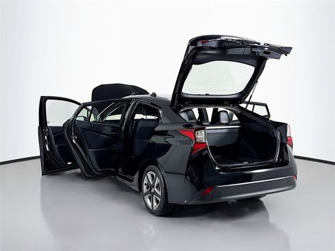 Used 2020 Toyota Prius XLE image 21