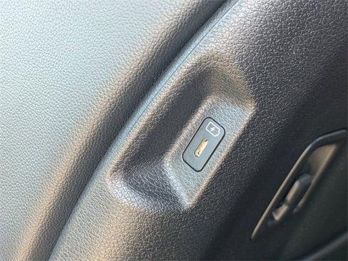 Used 2023 Kia Sportage SX image 16