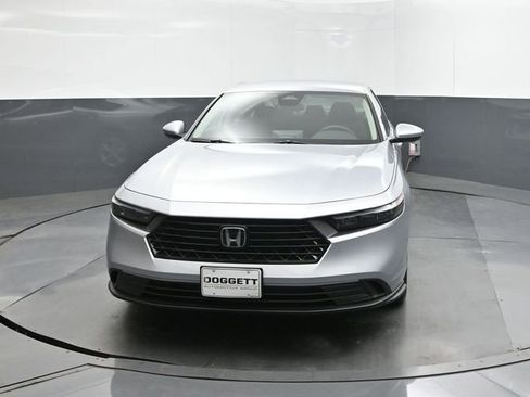 Used 2025 Honda Accord LX image 30