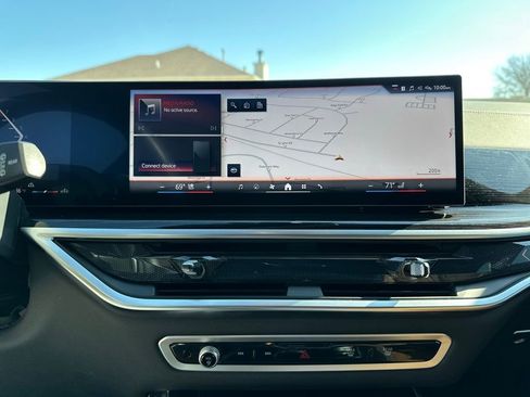 Used 2025 BMW X7 xDrive40i w/ M Sport Package AWD/4WD image 37