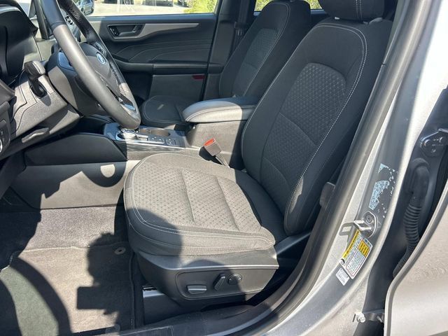 Certified 2023 Ford Escape Active AWD/4WD image 32
