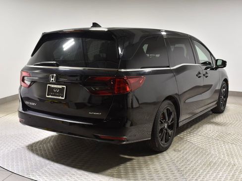 Used 2023 Honda Odyssey Sport image 3