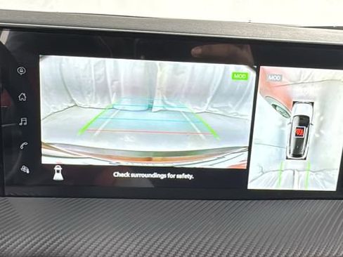 Used 2025 Nissan Kicks SR w/ Illumination Package image 25