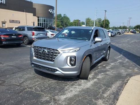 Used 2020 Hyundai Palisade Limited FWD image 2