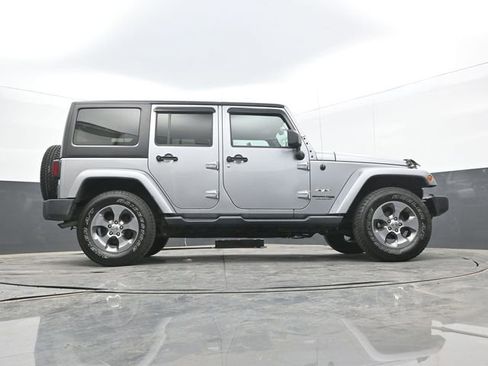 Used 2018 Jeep Wrangler Unlimited Sahara AWD/4WD image 54