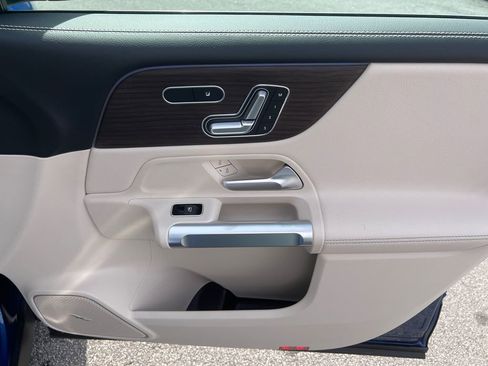 New 2026 Mercedes-Benz GLB 250 4MATIC image 15