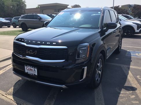 Used 2022 Kia Telluride EX w/ Towing Package AWD/4WD image 2